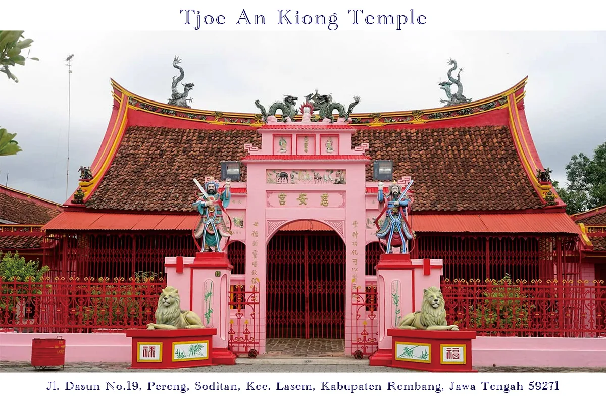 Klenteng Tjoe An Kiong Lasem. Klenteng Tertua dengan Mural 100 Panel