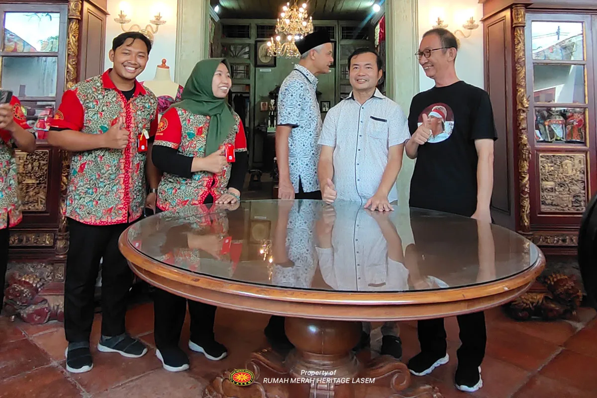 Ganjar Pranowo (lahir 28 Oktober 1968) adalah seorang politisi mantan Gubernur Jawa Tengah dua periode sejak 23 Agustus 2013-5 September 2023.